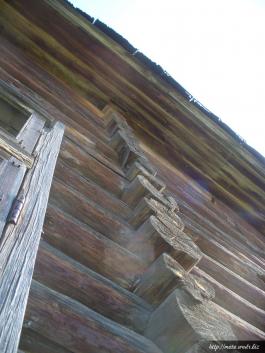 Деревянная церковь (03.09.2011)
